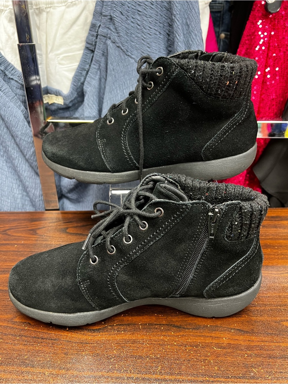 ABEO Adina Sweater Trim Booties - Size 9